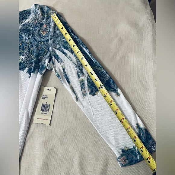 Women’s NWT Reba long sleeves light weigjt blue/white top,shirt sizes S - Picture 9 of 13